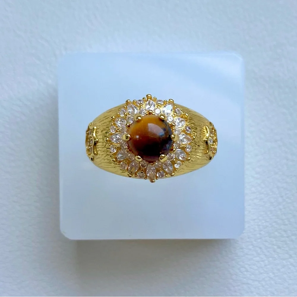 Elegant Gold and tiger eye Women's Ring